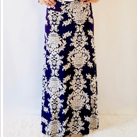 Boutique maxi skirt - Picture 2 of 2